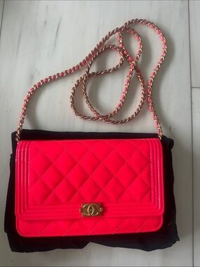 CHANEL WOC Hot Pink Patent leather Quilted Chain Crossbody Bag